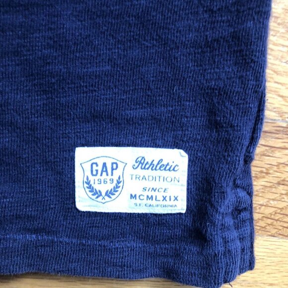 Gap Size 6-7 Long Sleeved Tee - Picture 4 of 7